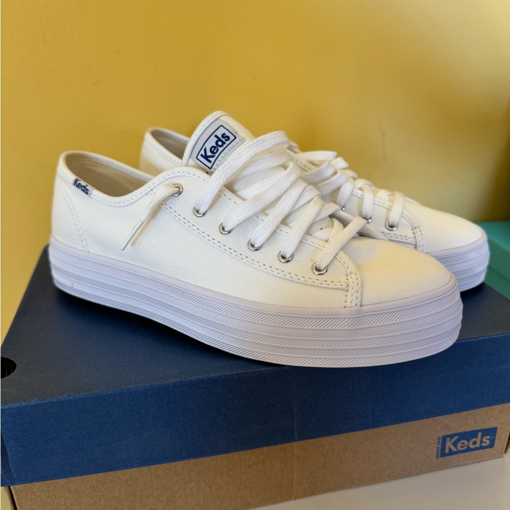 Keds White Sneakers with Textured Canvas and Thick Rubber Sole